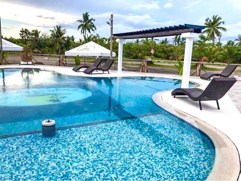 Playa Alegre Beach Resort & Restaurant Tanauan  ภายนอก รูปภาพ